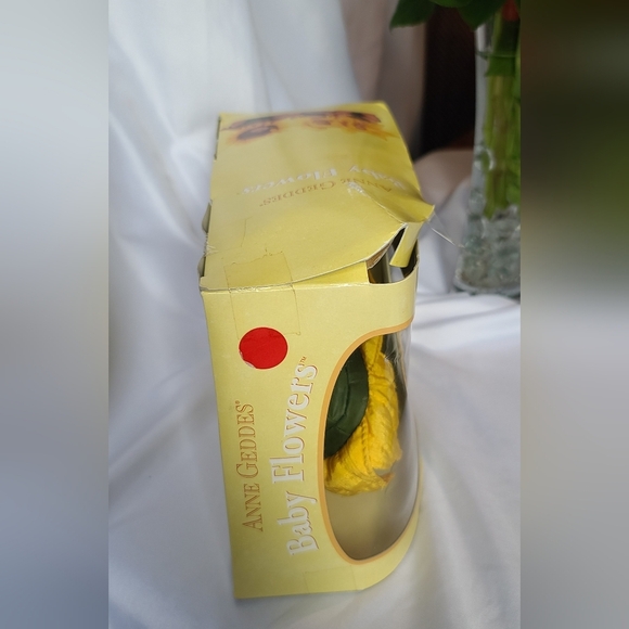 NIB Anne Geddes Daffodil 🌼 Doll 9" - Picture 4 of 9